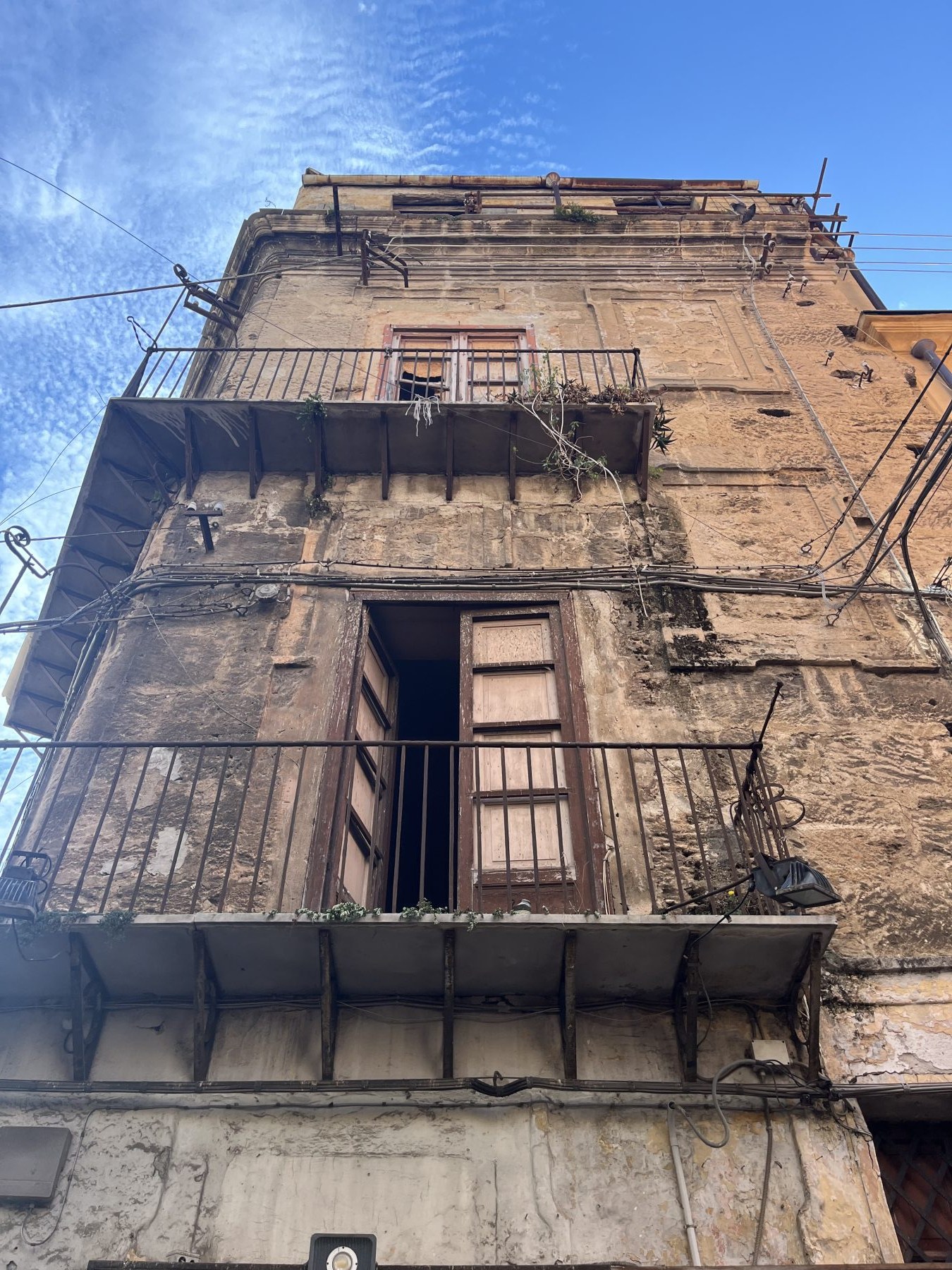 Palazzo del Seicento dentro il Mercato — 4